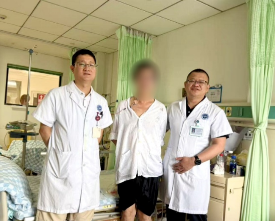 5小时极限挑战！深圳医生让男子跟近50斤肿瘤说再见
