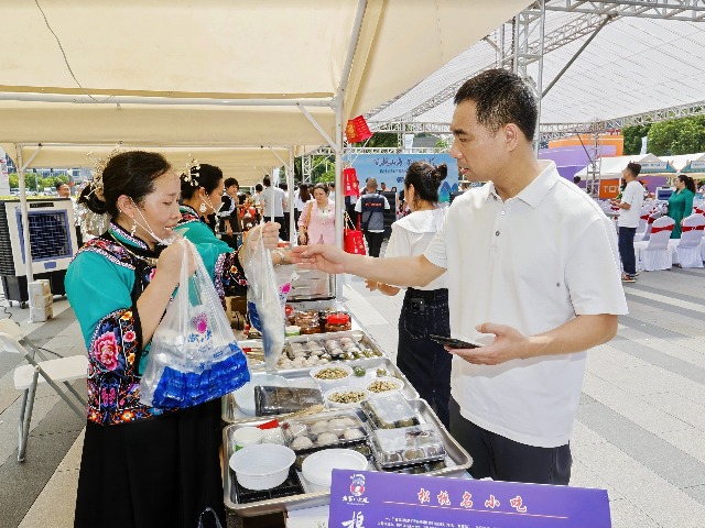 莞铜协作|黔货出山圈粉,东莞市民在家门口品尝苗乡风味
