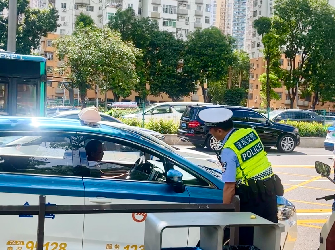 出租车占道候客“回头看”：多部门联动破拥堵