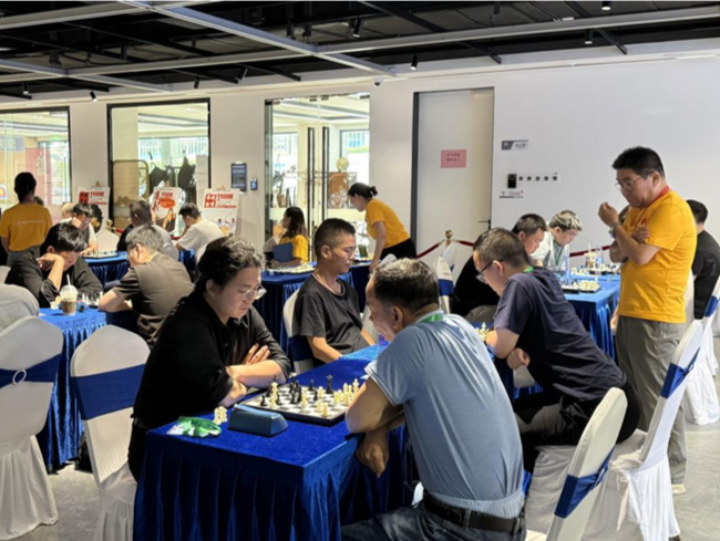 七轮博弈决高下！唐可然加冕2025深圳国际象棋成人业余棋王称号 