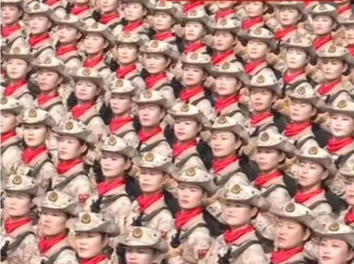 （暂不发）“中国最帅天团”受阅方队里有一位深大女孩