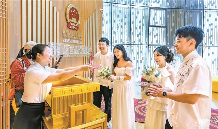 国庆我们领证了