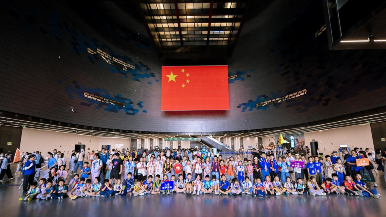 超燃！深圳科技馆千人合唱祝福祖国