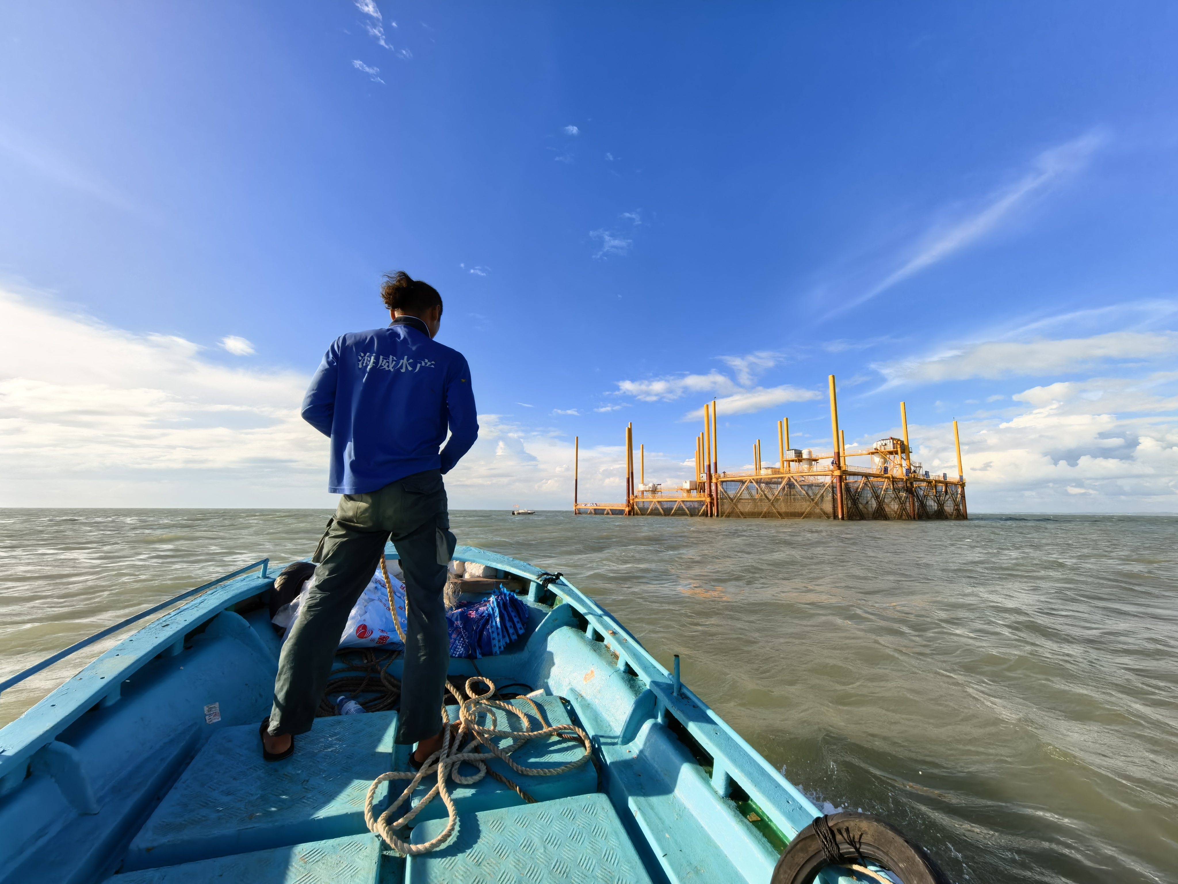 海上新广东·广东闯海人丨鱼、海浪、繁星,和一名退役陆战队员的“深海哨位”