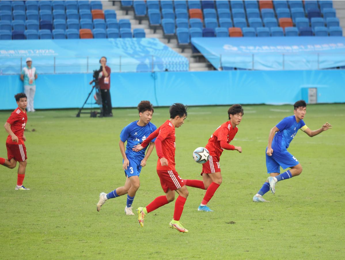 青春逐梦绿茵场 十五运会男足U18福田赛区激战正酣