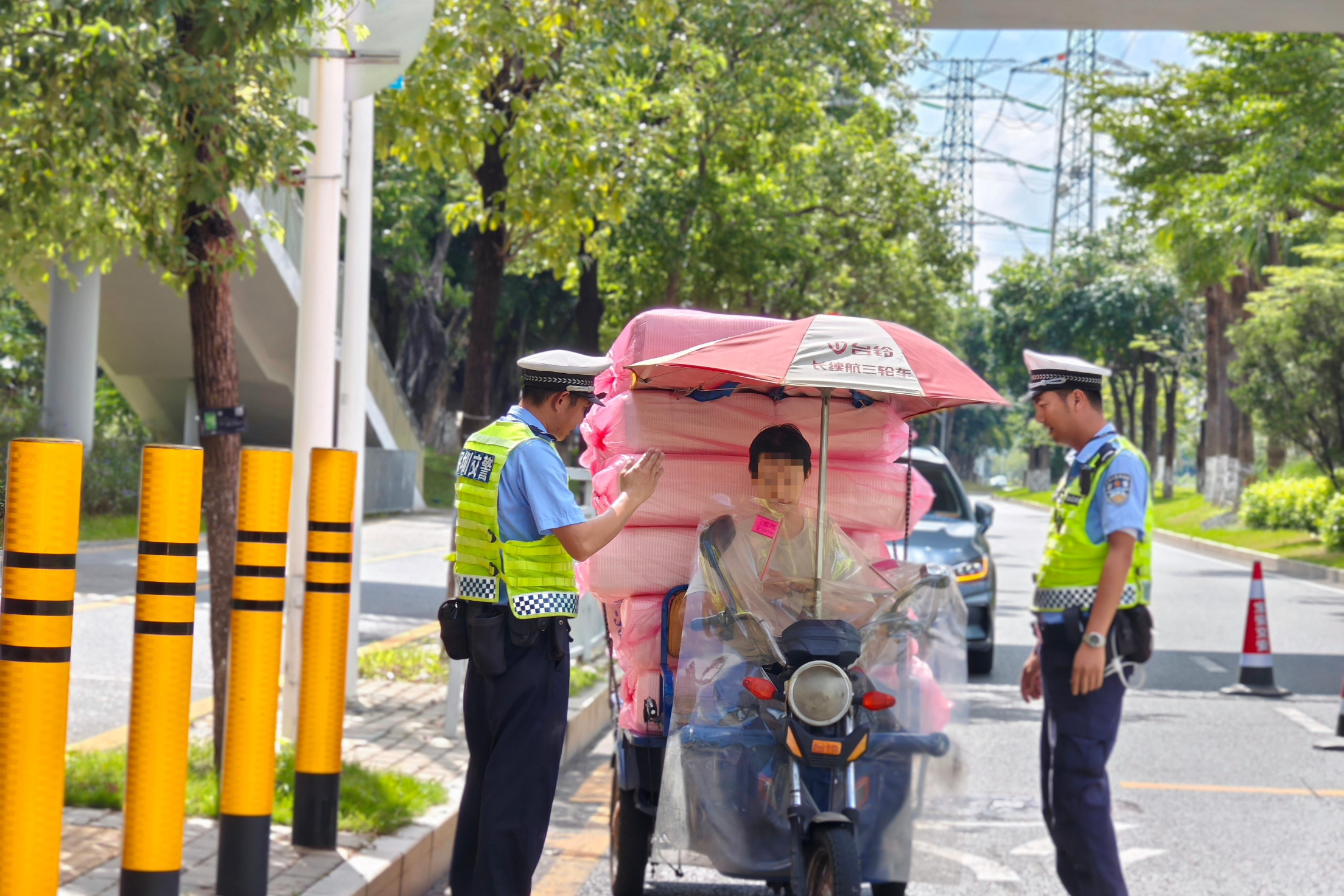 护航“十五运”！深圳交警持续开展“链路式”执法，严查电动自行车、三轮车交通违法行为