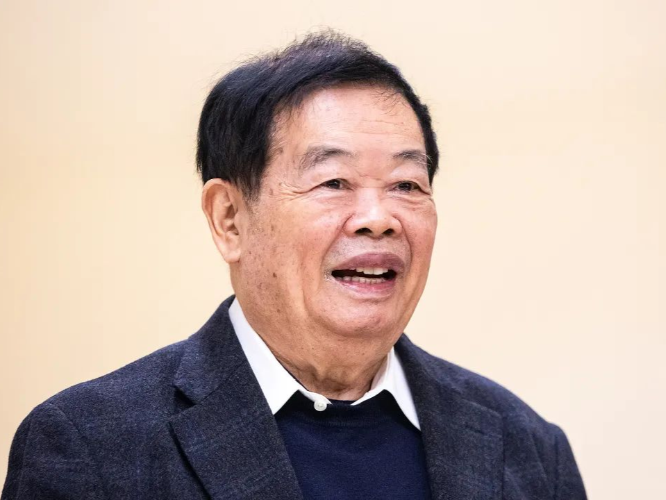 曹德旺辞去福耀玻璃董事长职务，其子曹晖接棒！公司前三季度净利润同比增长28.93%