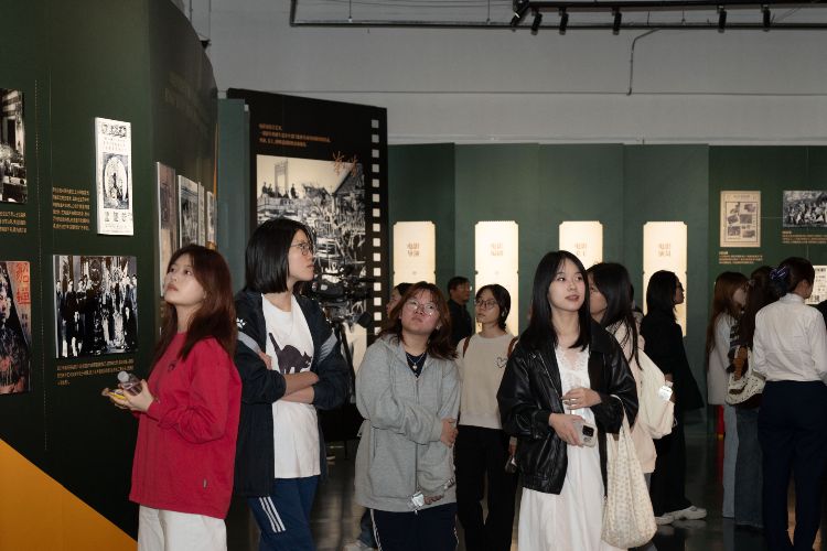 “纪念黄绍芬从影百年展”中山市博物馆开展