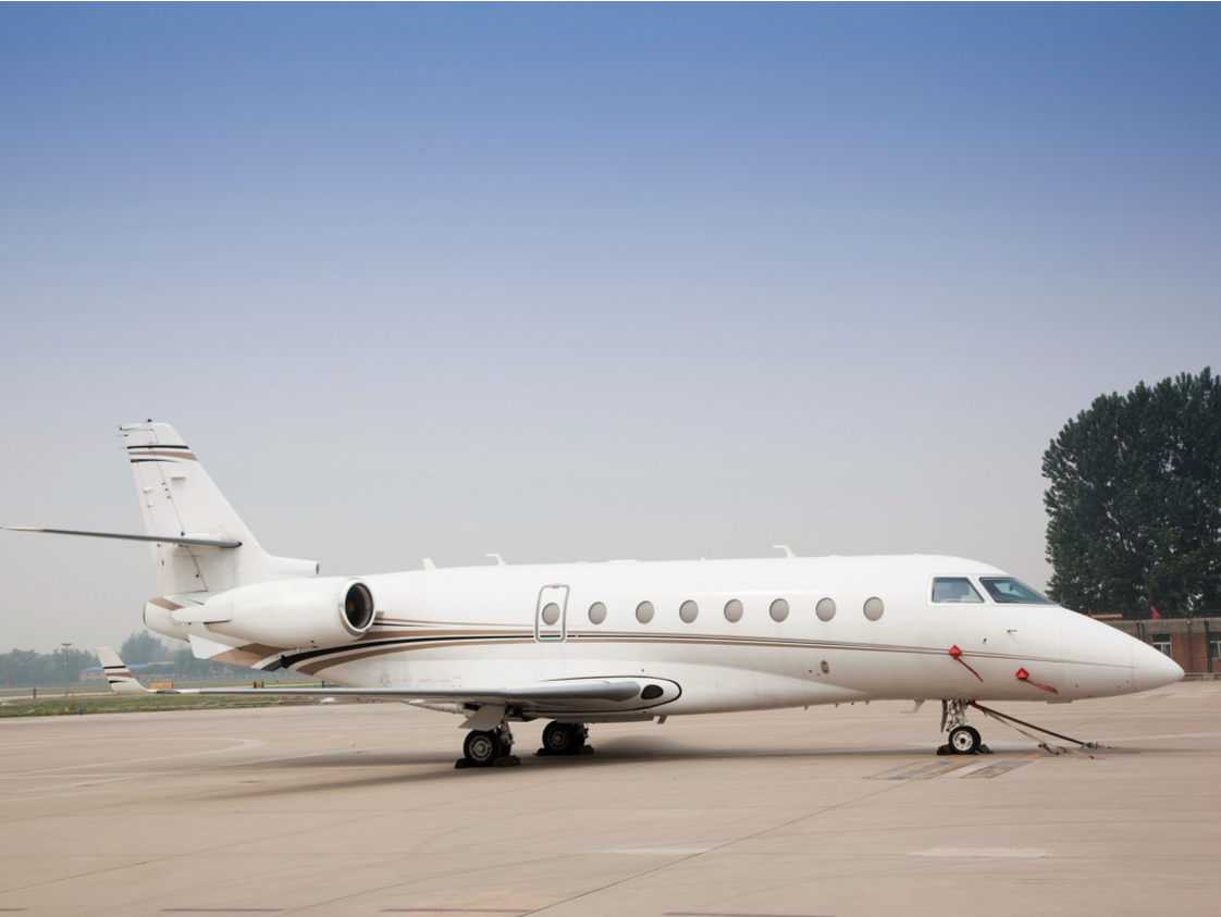 俄罗斯一架安-2飞机坠毁 致2人死亡