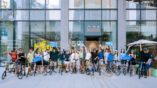 英国经典折叠车 BROMPTON 落子深圳湾，华南骑行社群迎 “城市客厅” 新据点