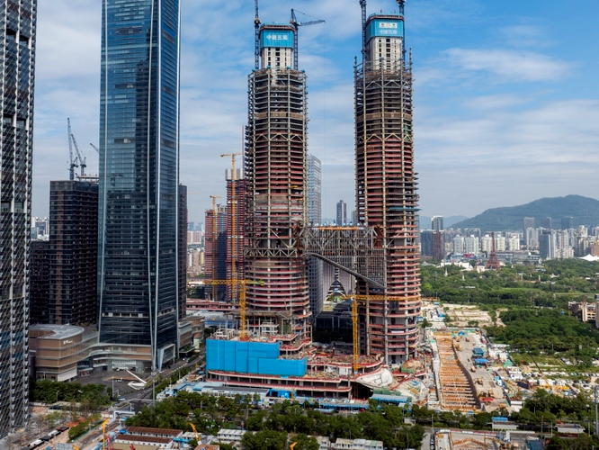 6000吨连廊百米高空“牵手”成功！深超总“未来之塔”建设迎来新进展