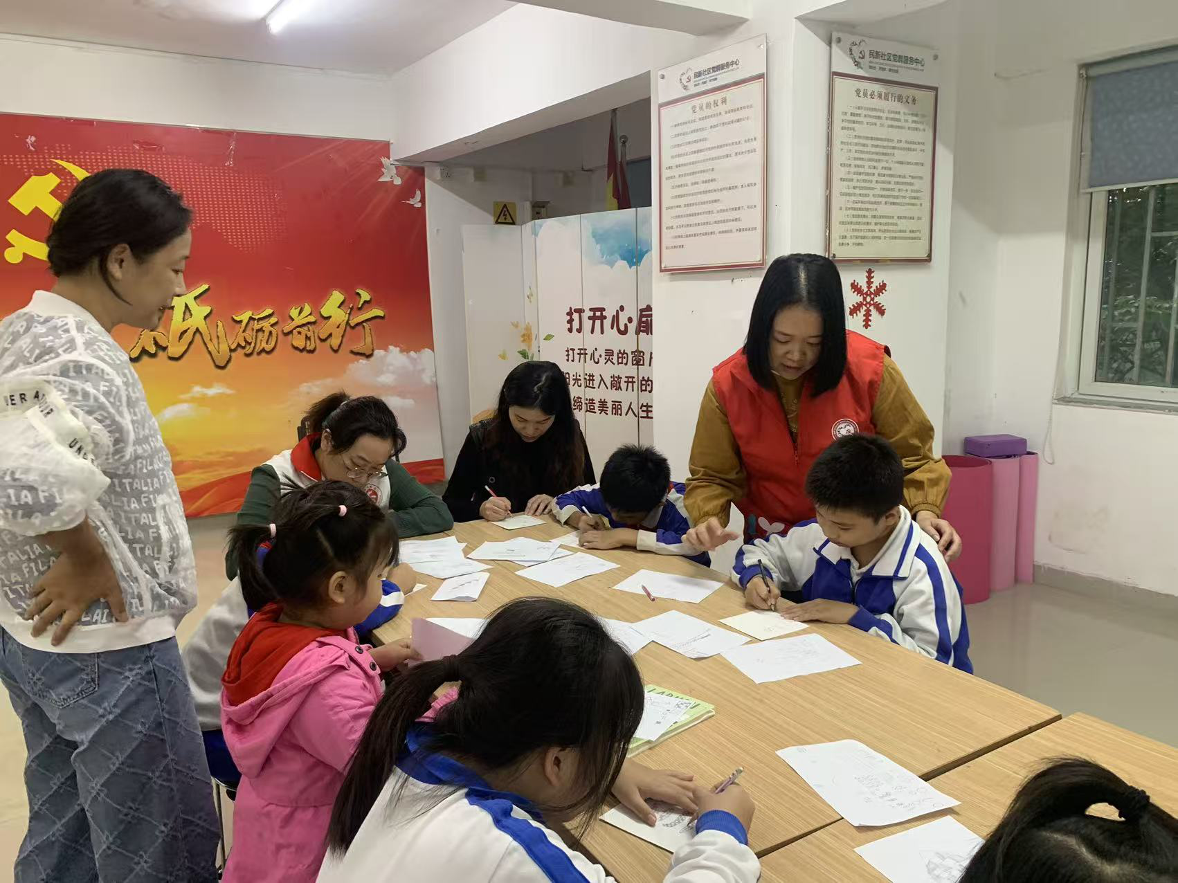 民新社区开展青少年禅绕画主题活动