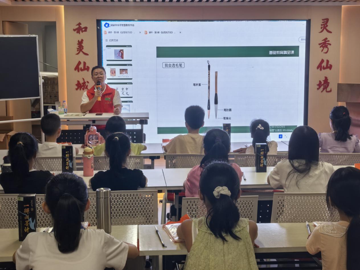 打造全链条教育帮扶新范式，深汕协作“爱心课堂”系列在汕头仙城镇开讲