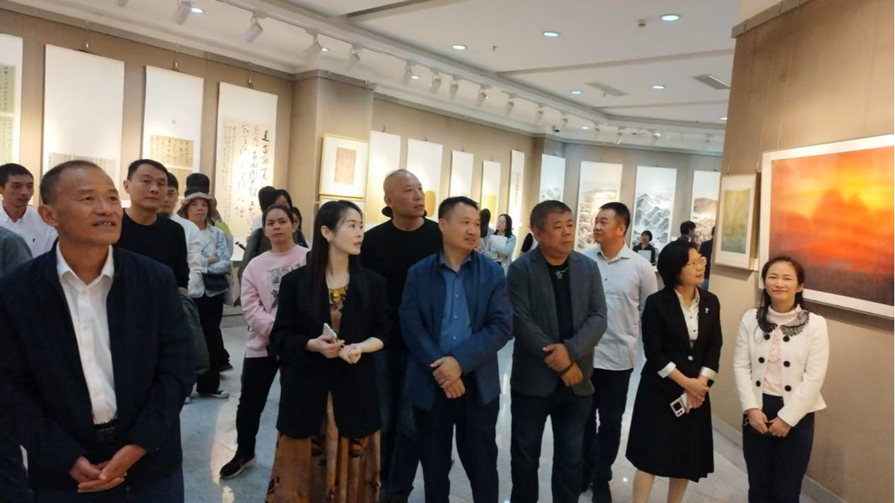 坂田本土优秀美术家、书法家推广作品展在深圳市文化馆开幕