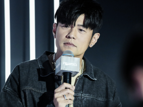 2300万比特币投资翻车，周杰伦喊话昔日好友