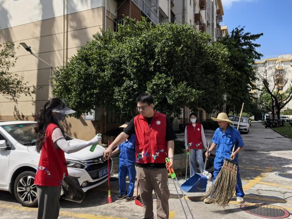 洁净家园齐动手 华富街道深入开展爱国卫生运动