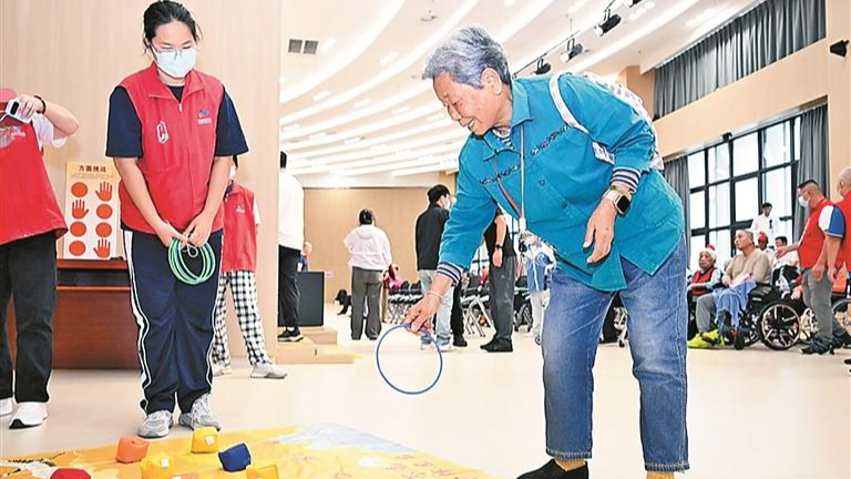 河东社区：银龄游园会玩法多多