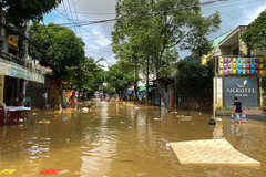 （外代一线）（7）越南中部地区发生洪水致13人死亡