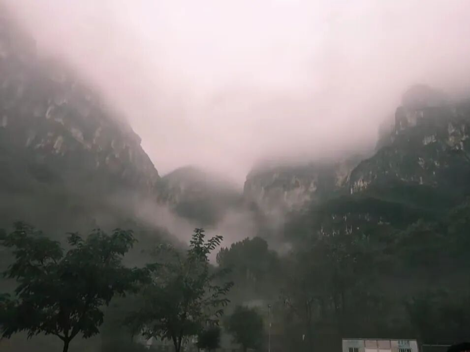 河南一男子南太行山徒步失联，当地警方：搜救难度较大