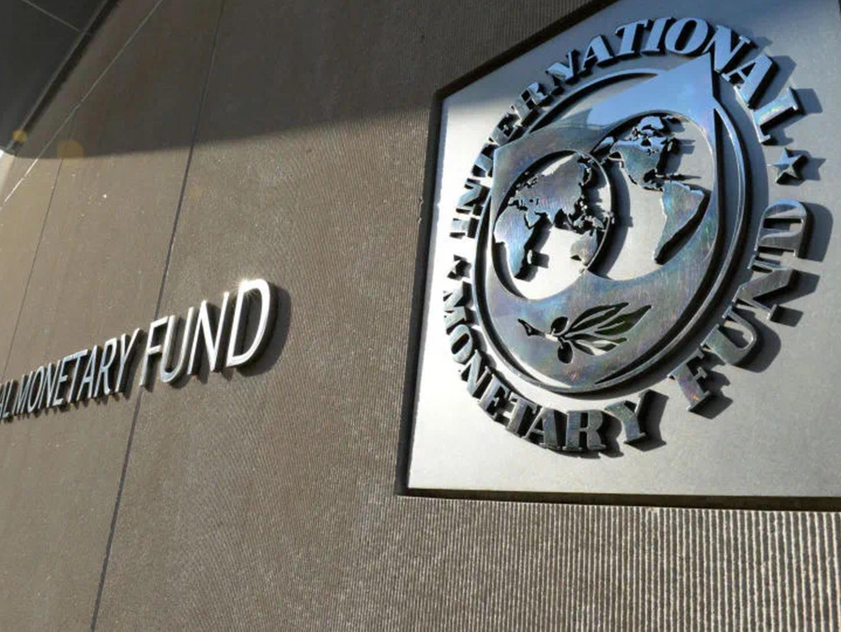 IMF总裁：今明两年全球增长略有放缓，关税走向成关键不确定因素