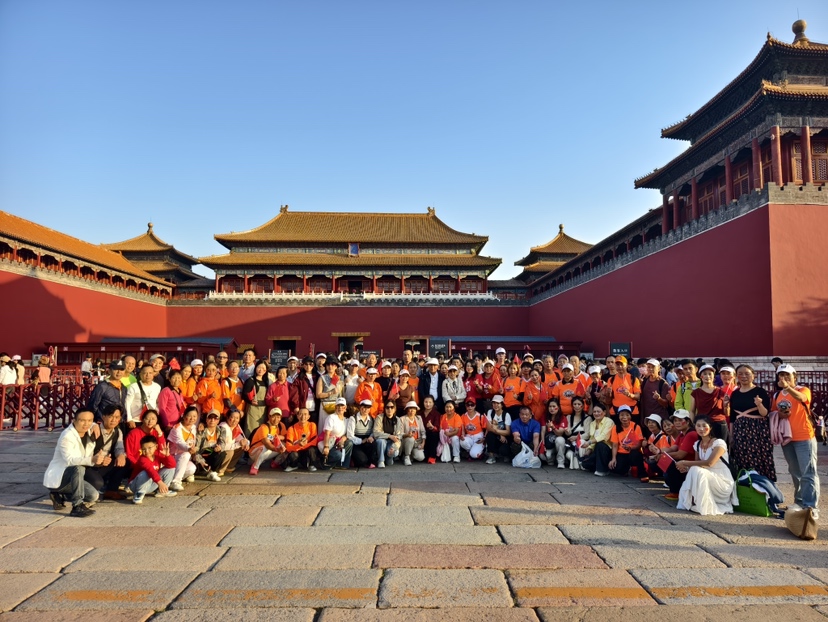 百人文化之旅谱写活力华章！深圳龙岗微马十一周年庆典在京举行
