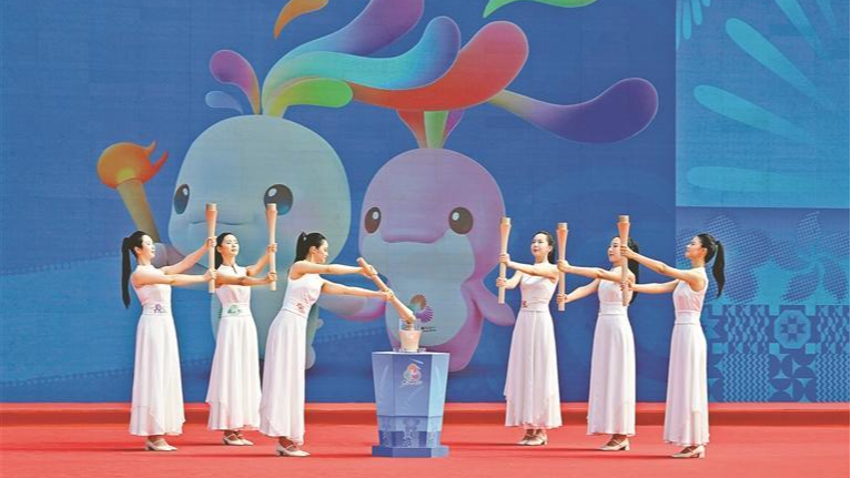 1522米深的海底燃冰成炬!十五运会火种采集仪式在广州举行