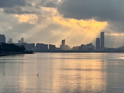 温度记 | 雷雨“冒泡”，高温“收敛”，冷空气啥时候来？深圳：还早，勿念