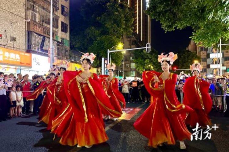 国庆假期第五天，广东4A级及以上景区接待游客262.8万人次