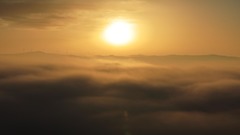 甘肃定西：秋雾弥漫