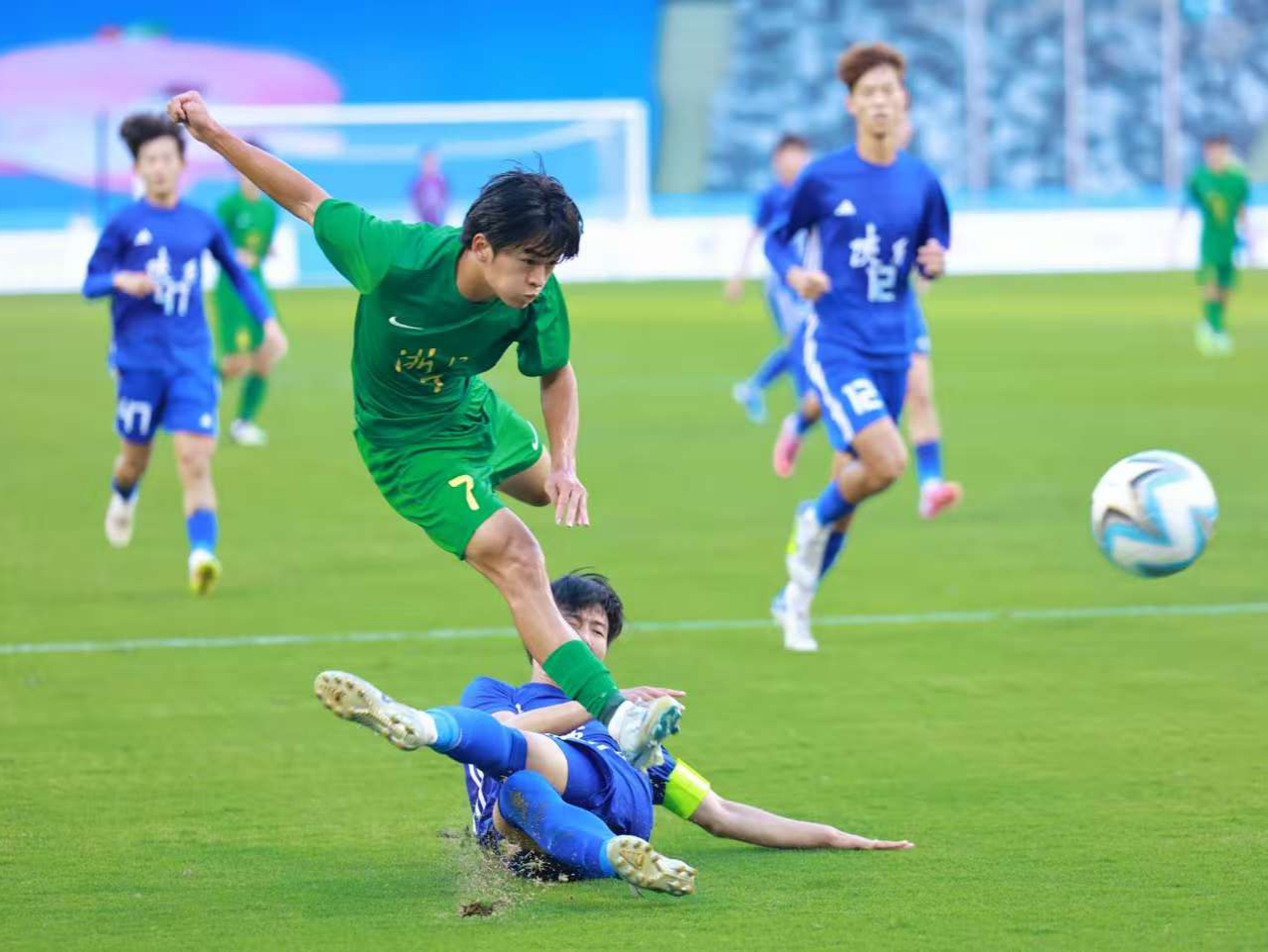 十五运会男足U18组别开赛 龙岗赛区承办8场赛事