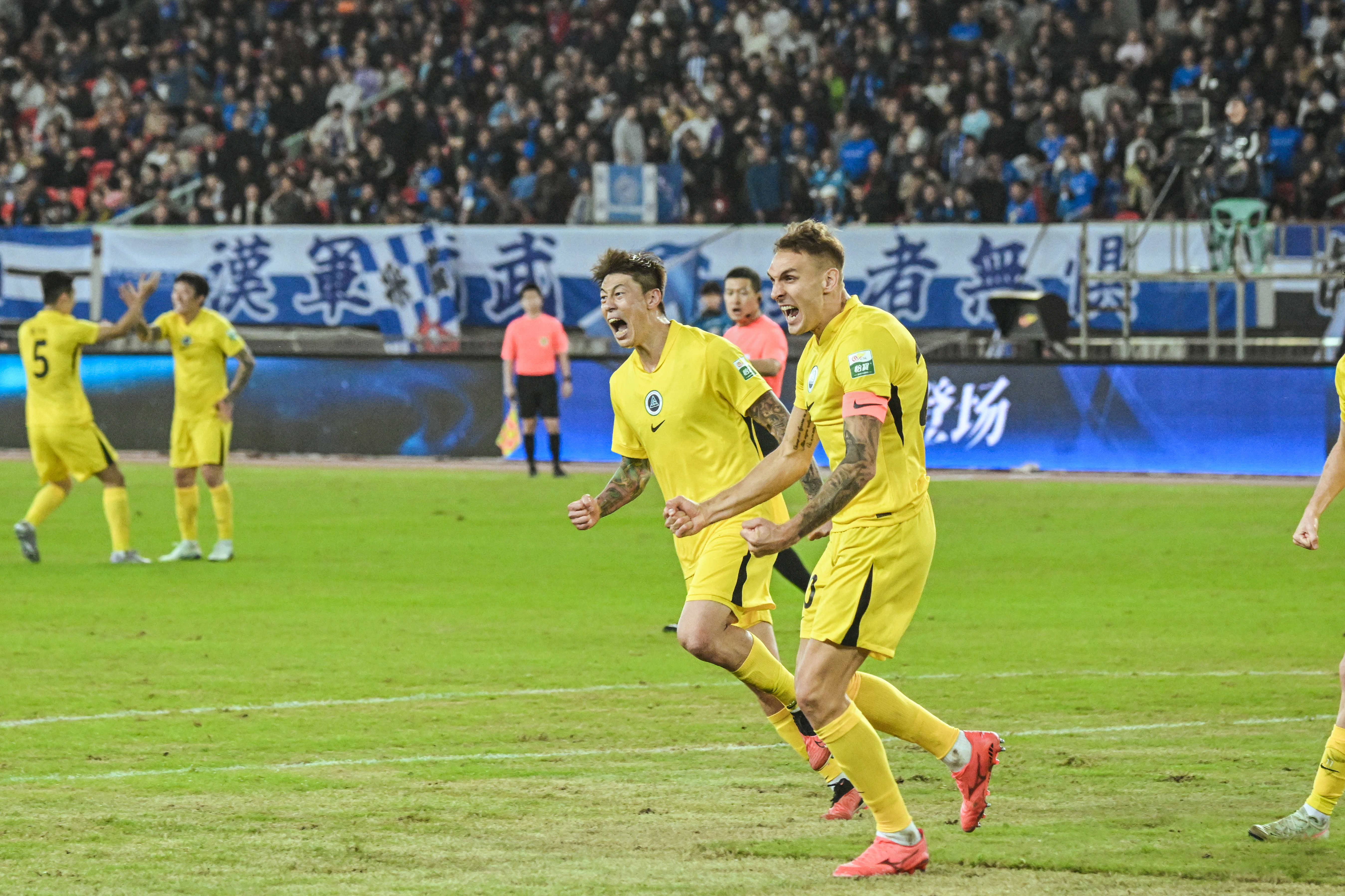 保级在望！深圳新鹏城2比1胜领先降级区8分，最快周末“上岸”