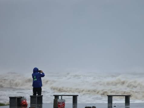 台风“麦德姆”已移出广东，6日起台风对广东影响结束｜持续关注