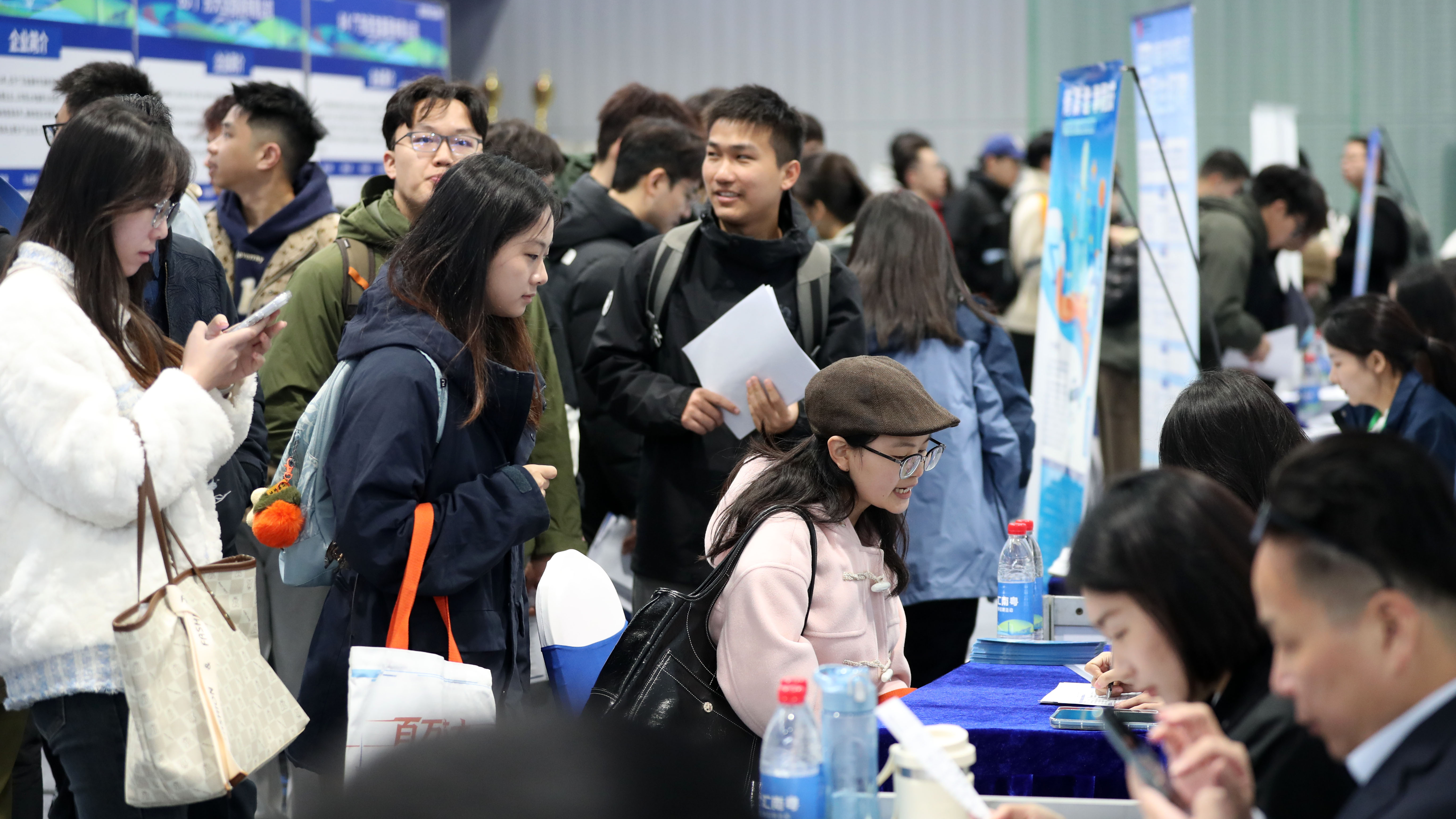 “百万英才汇南粤”2025年N城联动秋季招聘活动（湖北站）收官