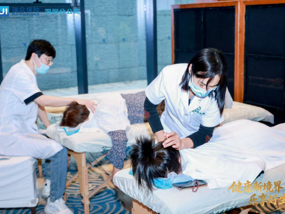 重阳敬老,情暖金秋!瑞众保险深圳分公司开展关爱长者系列活动