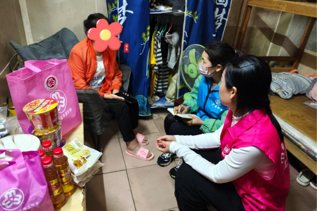 从一通求助到一份约定!暖流汇上屋,在宝安石岩,一通电话架起“双向奔赴”的脱困暖心桥