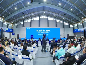 广东携6.7万岗位赴鄂揽才