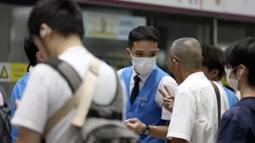 岗厦北枢纽繁忙国庆日，30万客流穿行见证城市假日人气
