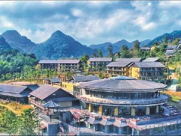 晶报特别报道 | 银发族在路上寻找自己的“诗和远方”