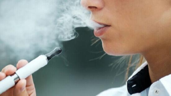 世卫组织敦促各国加强控烟，目前全球电子烟使用者已超过1亿