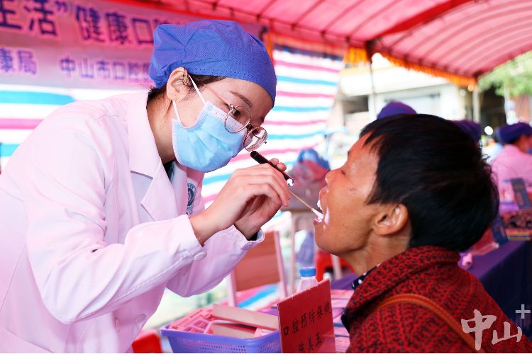 义诊还送药！中山市政协携手多家医院专家下乡“送健康”