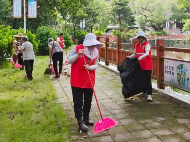 全域文明迎全运｜清蚊虫筑防线！东莞镇街假期大扫除“不打烊”