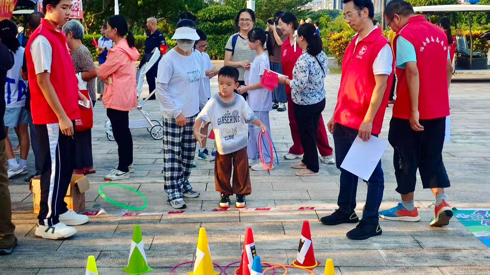 福永街道法治游园活动让普法“活”起来 | 百千万工程