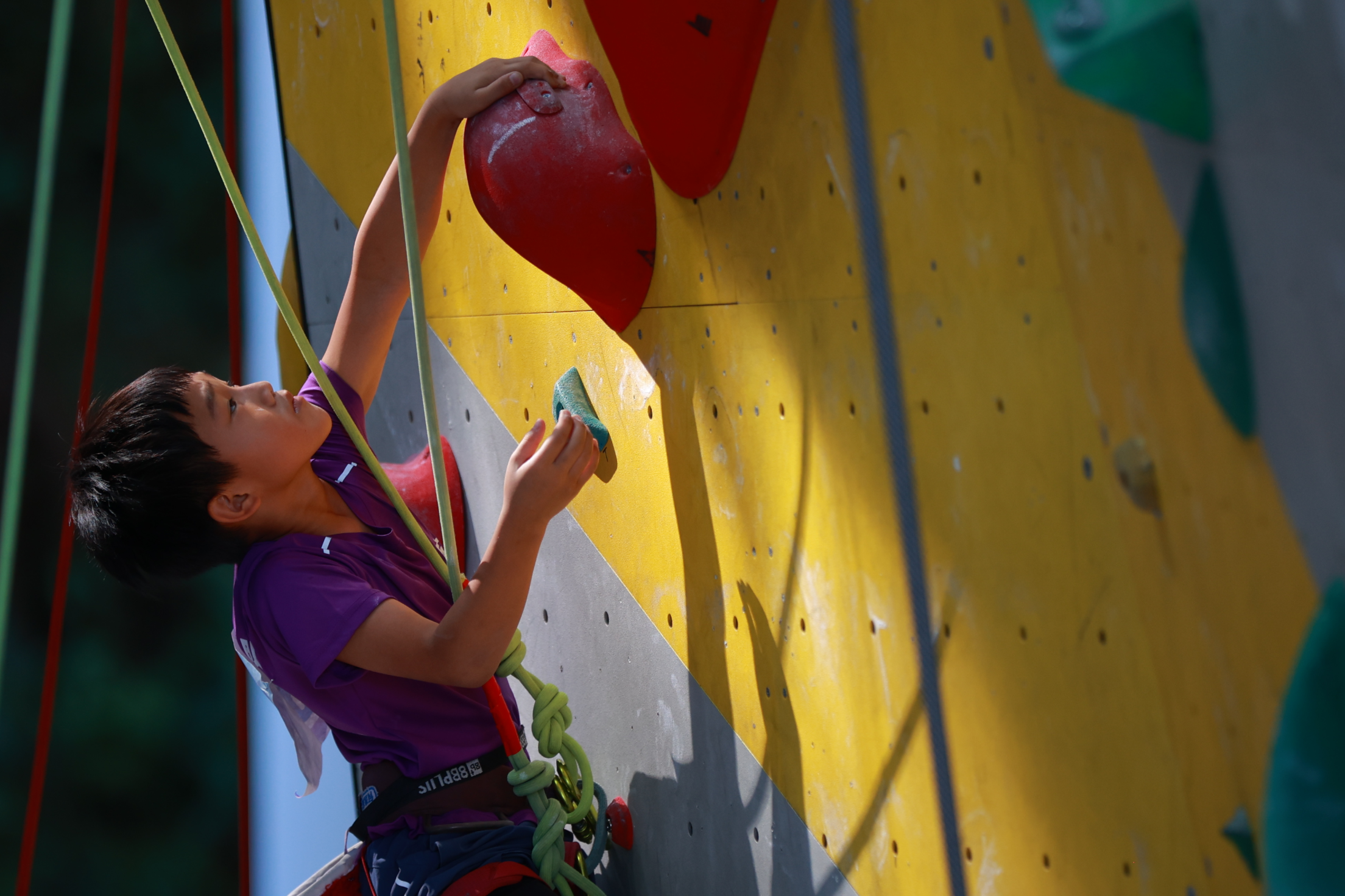 深圳少儿攀岩锦标赛决出名次！世界冠军宋懿龄来颁奖