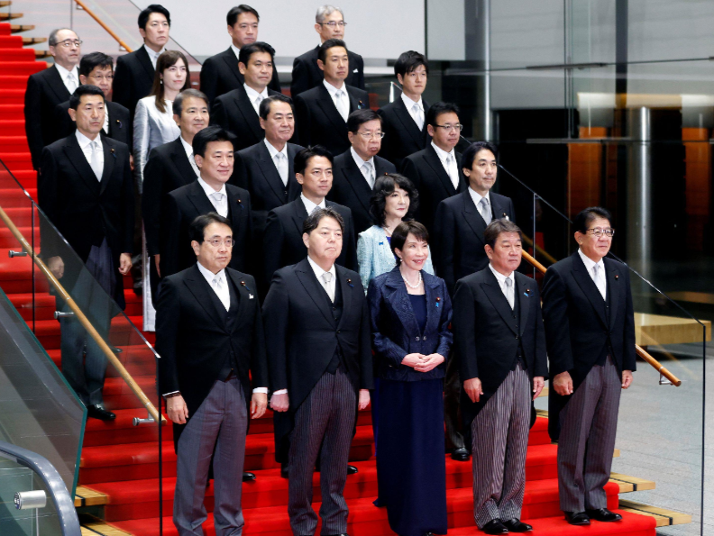 组建新内阁 召开记者会 日本新首相将如何“破局”？ 