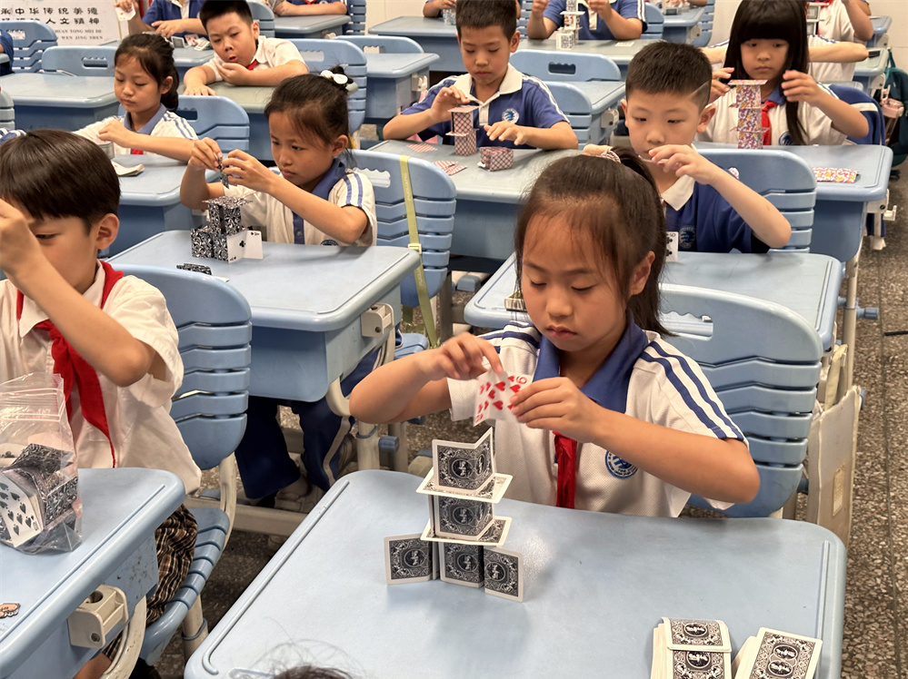 龙华大浪实验学校:“另起一行 我是第一”,让每个学生都做自己的冠军