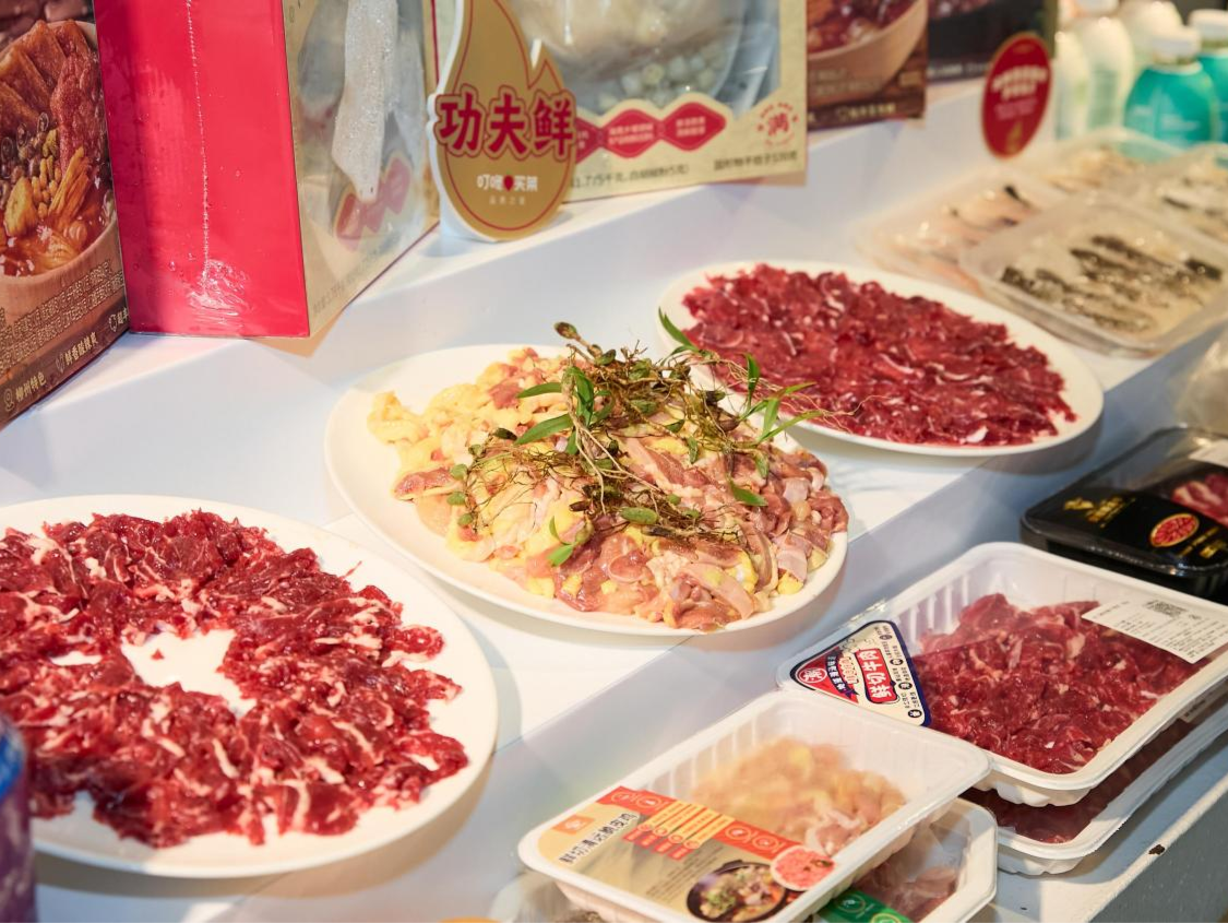 这届消费者吃火锅：要30分钟到家，更要“手工鲜切” | 微观察  