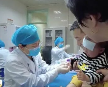 传染性强，有人全家“中招”！这种病毒进入流行期
