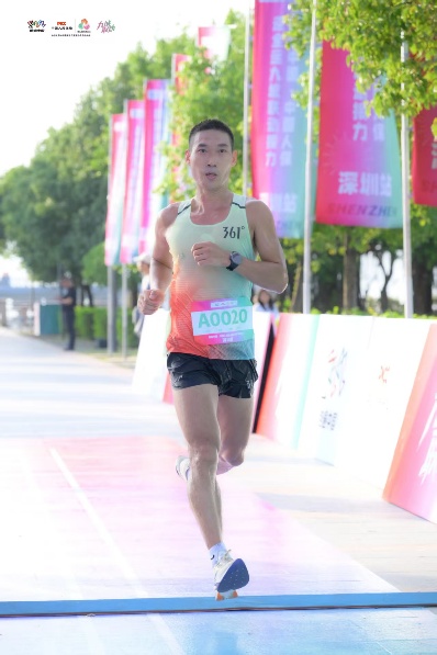 九城联动跑进创新之都深圳,湾区跑者共燃全运激情