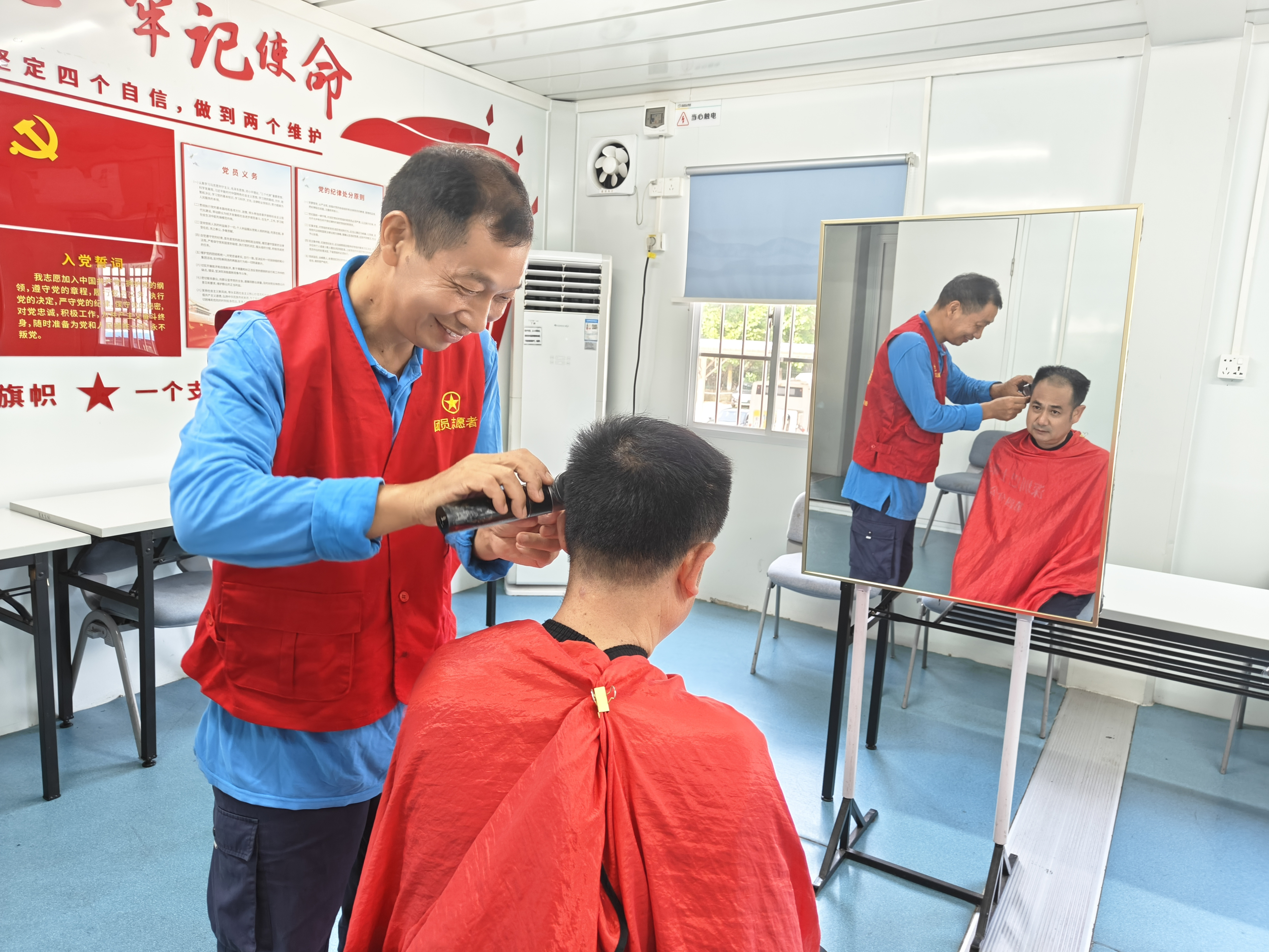 十五年坚守，深巴松湖车队爱心义剪传递温暖力量