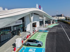 新华鲜报|缓解“里程焦虑”！电动汽车充电设施将“三年倍增”